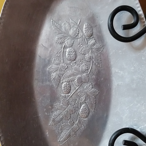 EVERLAST FORGED ALUMINUM DISH W HANDLES BLACKBERRY MOTIF 560 - Picture 2 of 5
